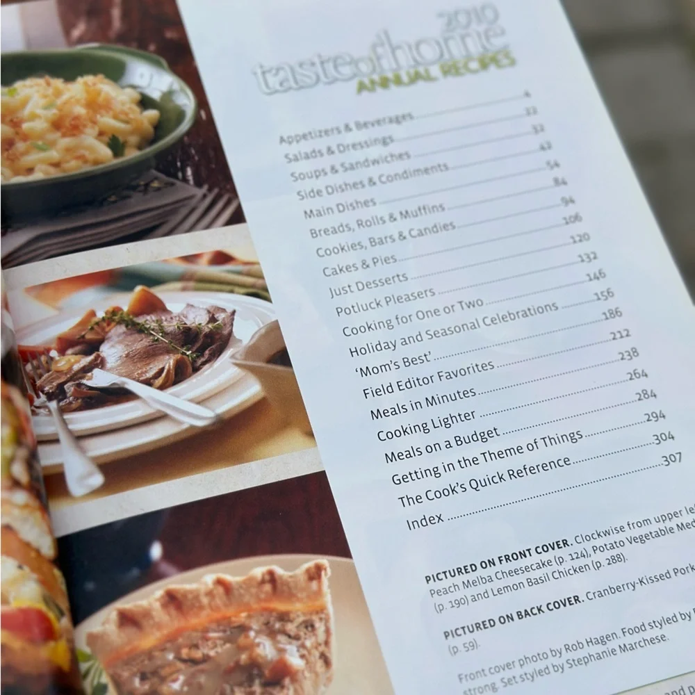 Taste of Home 2010 Annual Recipes Cookbook - Green and Yellow